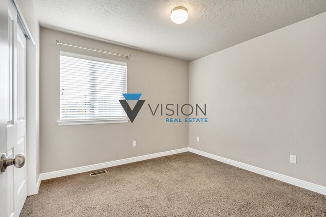 Building Photo - 3764 N Prairie Grass Dr