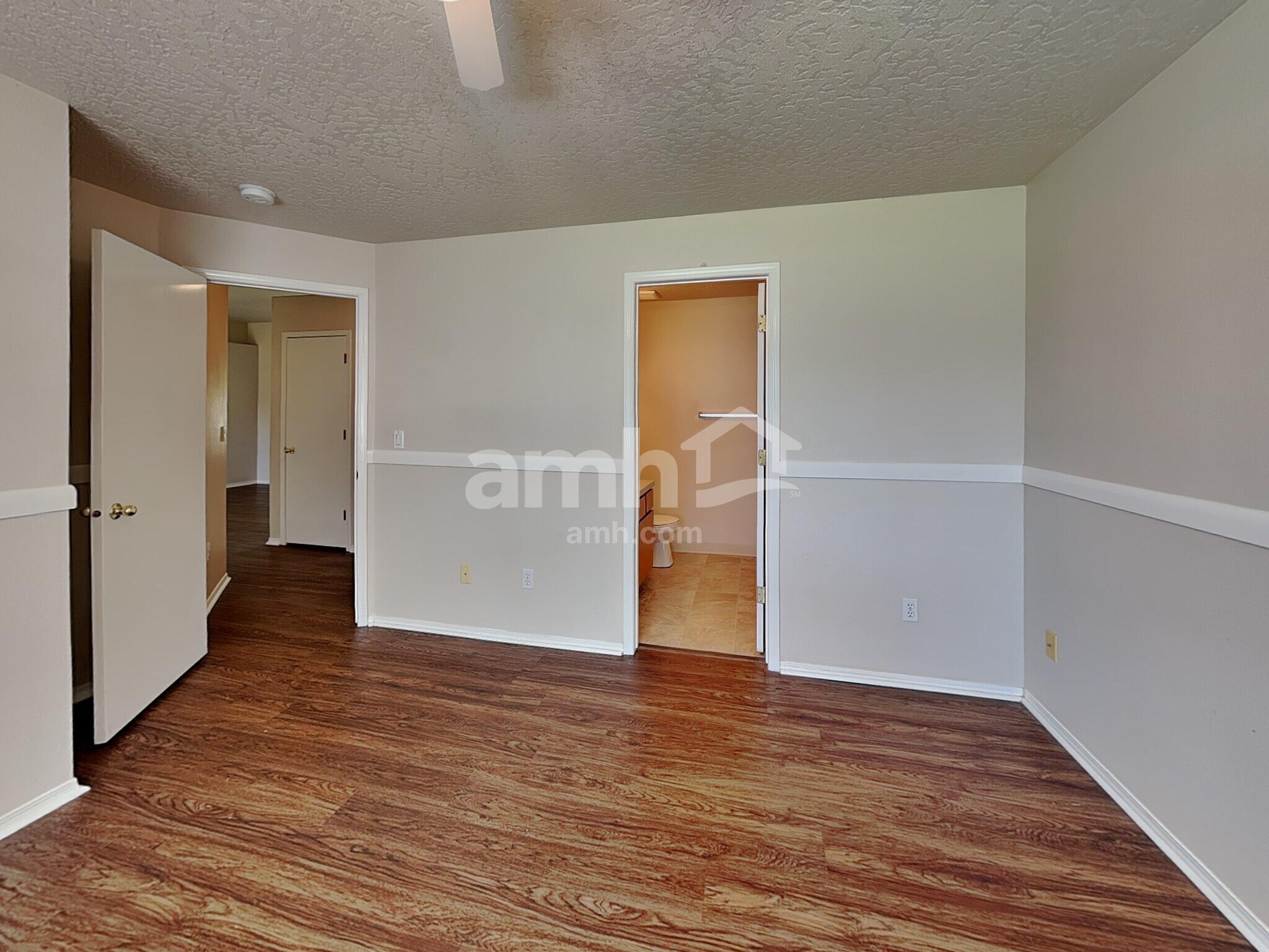 Building Photo - 2401 Louisiana Pl