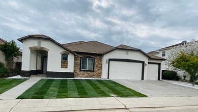 Building Photo - Stunning Manteca Home with 4 Bedrooms, 3 Baths - Single-Story Home with RV Access and Upgrades Ga...