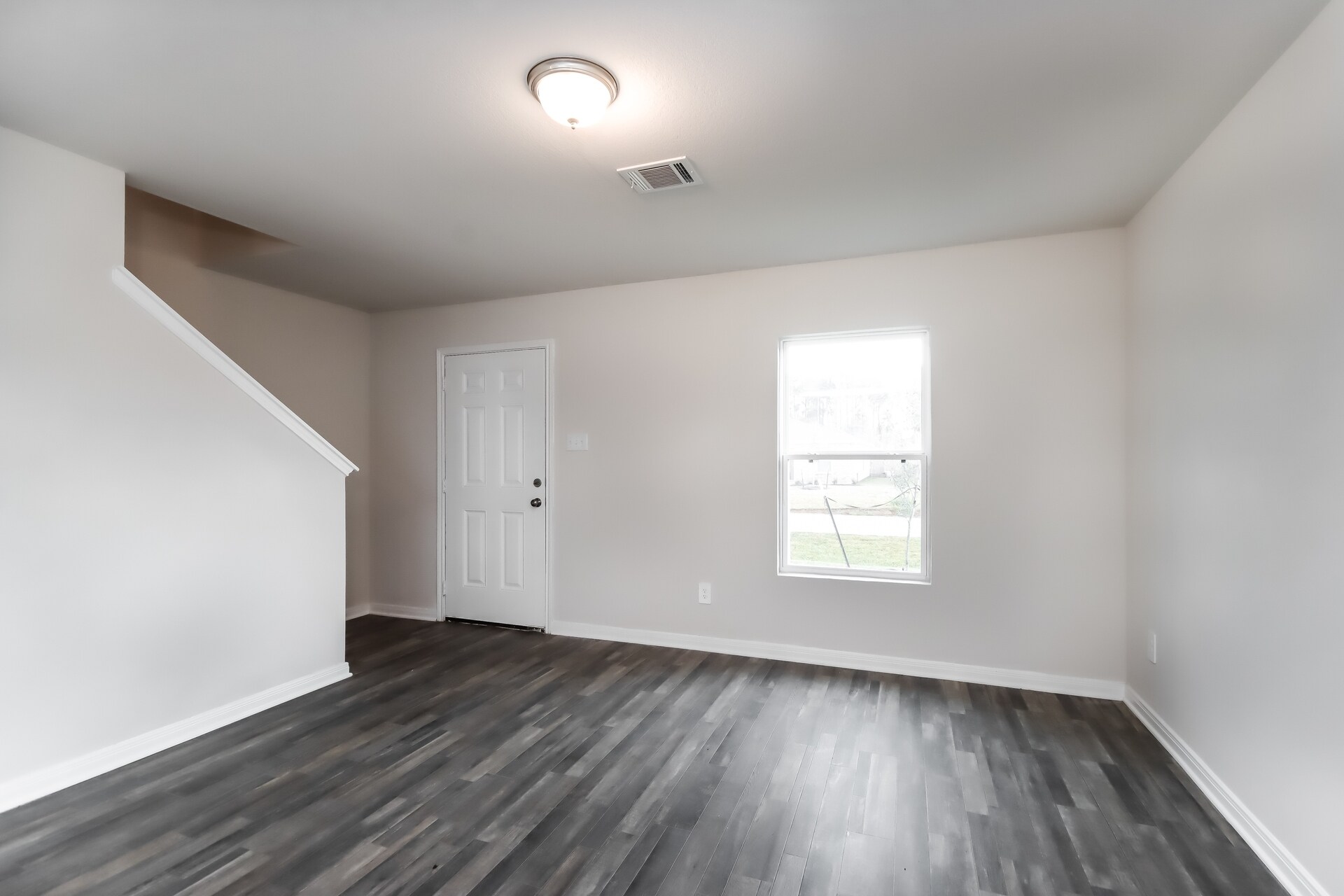 Building Photo - 15580 Briar Forest Dr