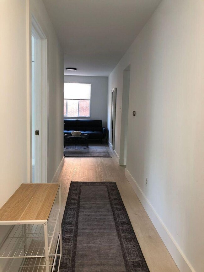 Building Photo - 4206 Washington Blvd