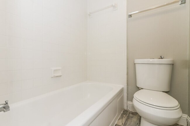 Building Photo - 4167 Amir St