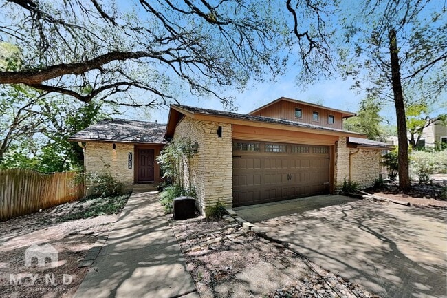 Building Photo - 9106 Rockcrest Cir