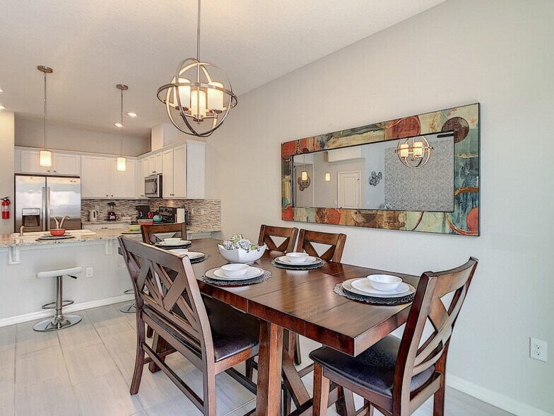 Building Photo - 5142 Adelaide Dr