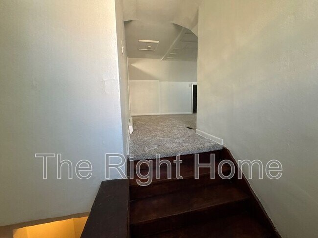 Building Photo - 3021 Harney St