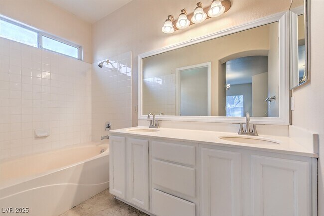 Building Photo - 5817 Golden Wing St