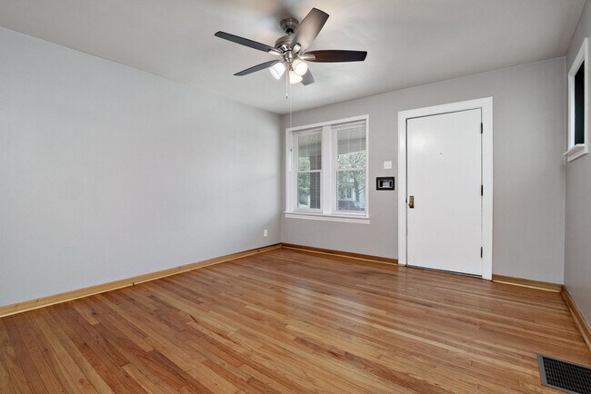 Building Photo - 6271-6273 Odell