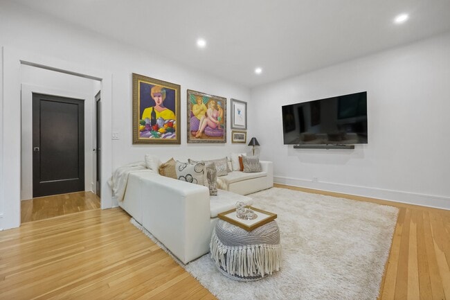 Building Photo - 47 Lafayette Pl