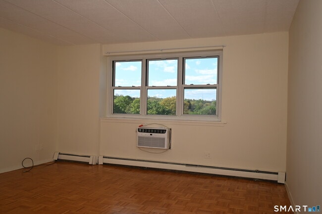 Building Photo - 27 Northill St