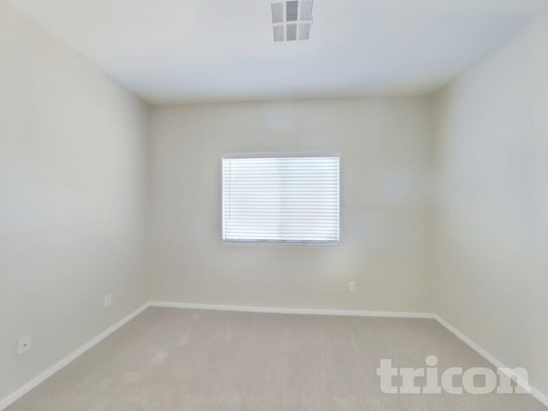 Building Photo - 11418 W Mountain View Dr