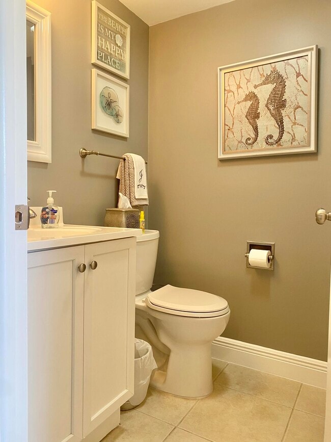 Building Photo - 18 Royal Palm Way