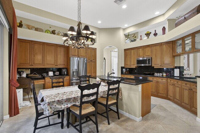 Building Photo - 10880 Northgreen Dr