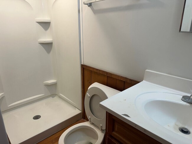 Building Photo - Charming Home with Modern Updates in Leesburg!