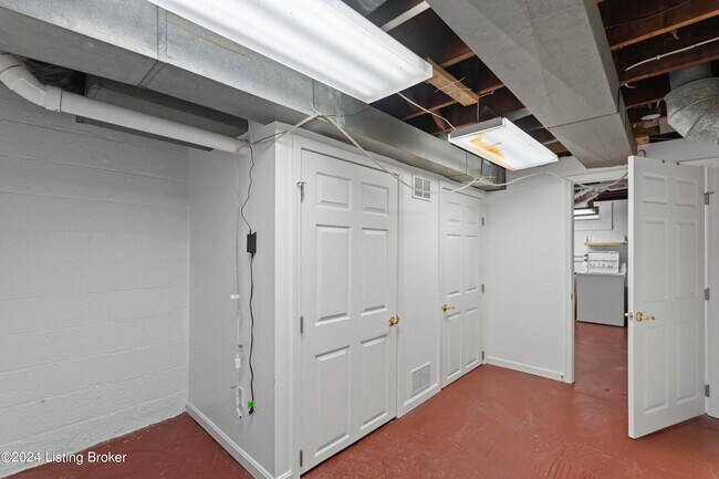 Building Photo - 3810 Norbourne Blvd