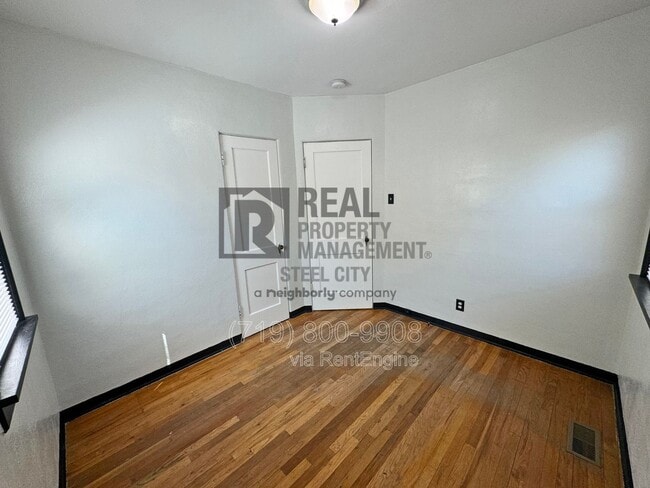 Building Photo - 812 Jackson St