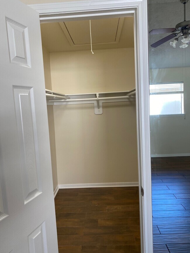 Building Photo - 24 Chapparal Ct