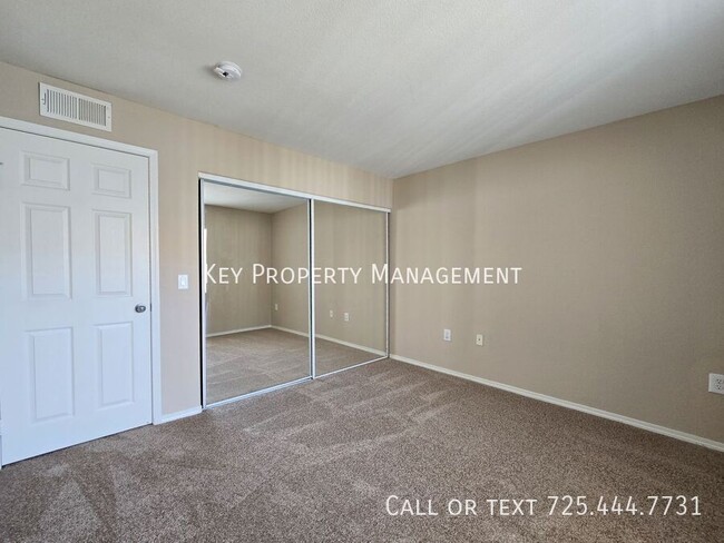 Building Photo - 2 BED, 2 BATH CONDO WITH OPEN FLOOR PLAN*