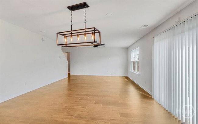 Building Photo - 40 Burnt Oak Rd