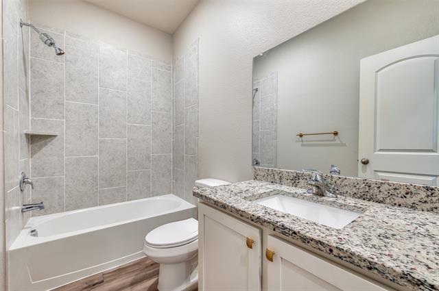 Building Photo - 421 Harbor Oaks Dr