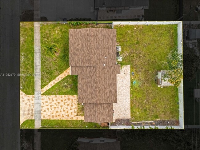 Building Photo - 1930 NW 184th St