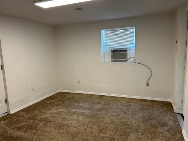 Building Photo - 39029 Kirkland Dr