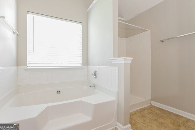 Building Photo - 341 Cobblestone Ct