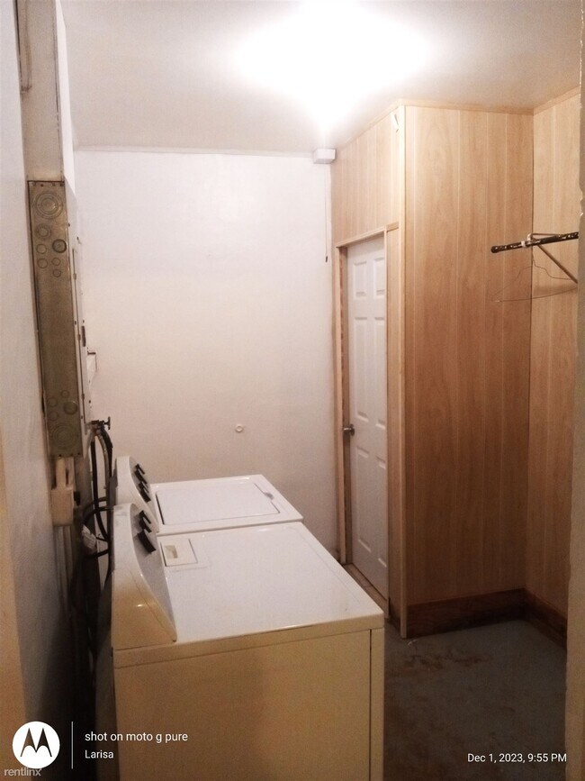 Building Photo - 2 br, 1 bath House - 13826 1st St