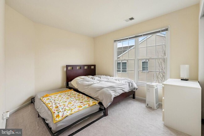 Building Photo - 14 Caleb Ln