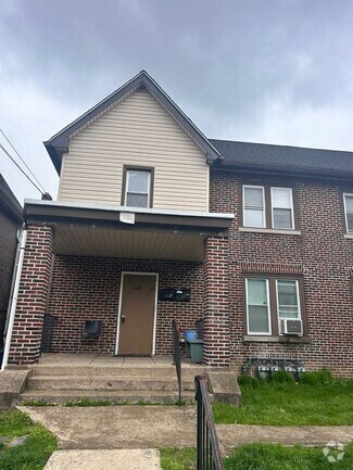 Building Photo - 208 W 28th St