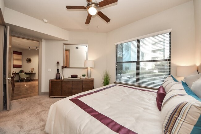 Building Photo - 5454 Washington Ave