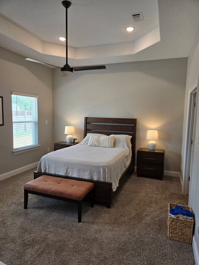 Building Photo - 13812 E El Bonito Dr