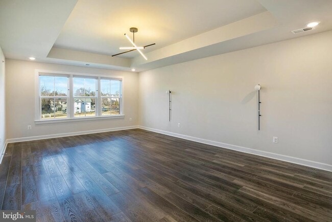 Building Photo - 6725 24th Ct N