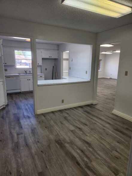 Building Photo - 2611 SW 59th St