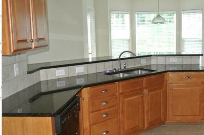 Building Photo - 2241 Elendil Ln