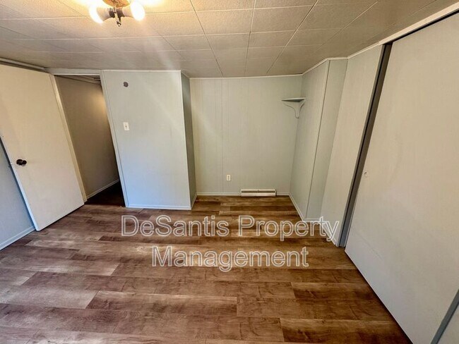 Building Photo - 474 Spang Ave