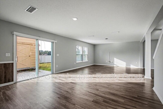 Building Photo - 5054 Oak Bend Ave