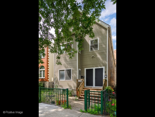 Building Photo - 2142 N Maplewood Ave