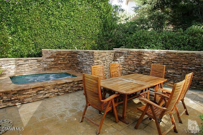 Building Photo - 2563 Littlefield Ct