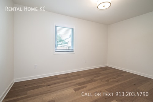 Building Photo - 8400 W 93rd St