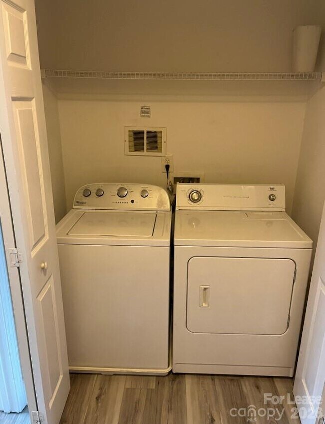 Building Photo - 11838 Shoemaker Ct