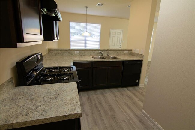 Building Photo - 12714 Memorial Ranch Rd
