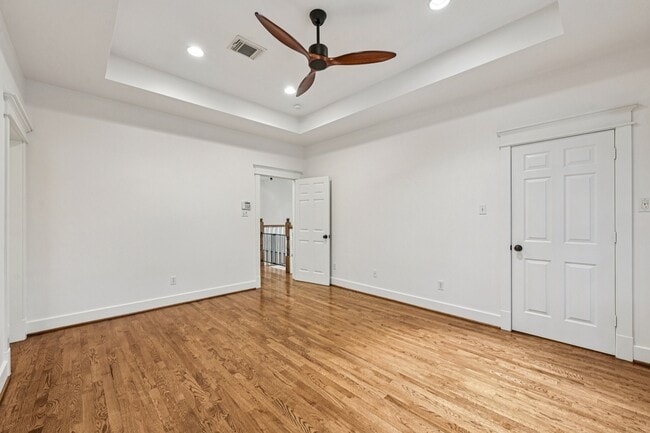 Building Photo - 1537 Alexander St