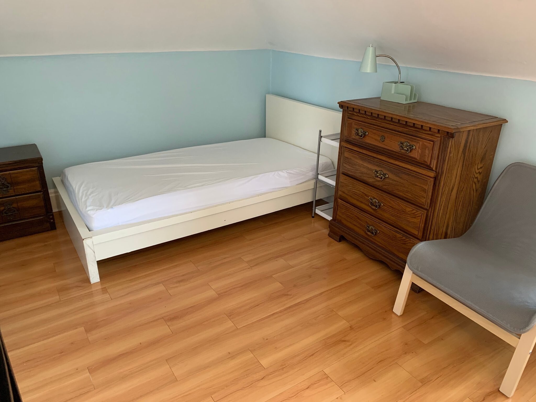 Building Photo - 746 Broughton St