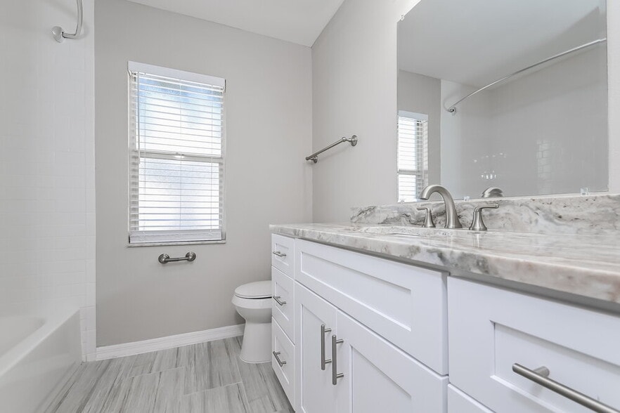 Building Photo - 6003 Crickethollow Dr