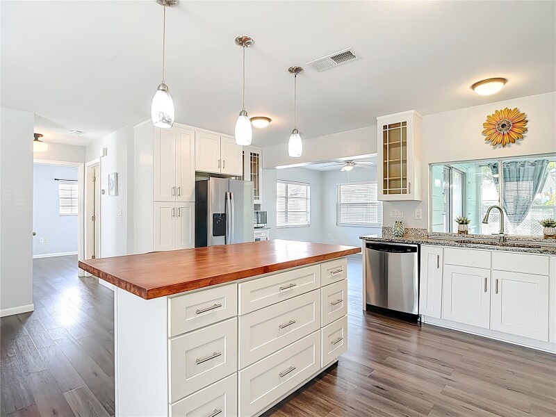 Building Photo - 13004 Spicebox Way