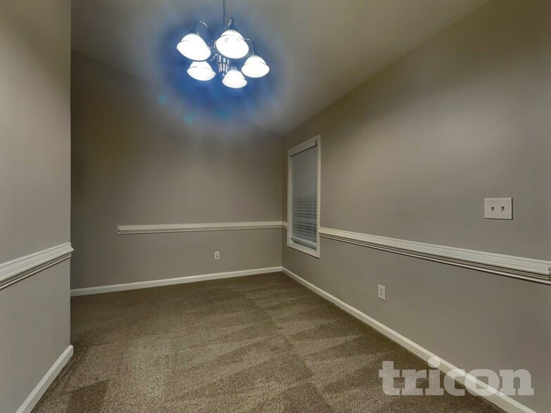 Building Photo - 10980 Thrasher Rd