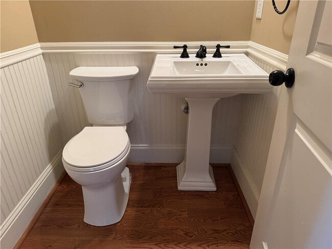 Building Photo - 1520 Vassar Ave