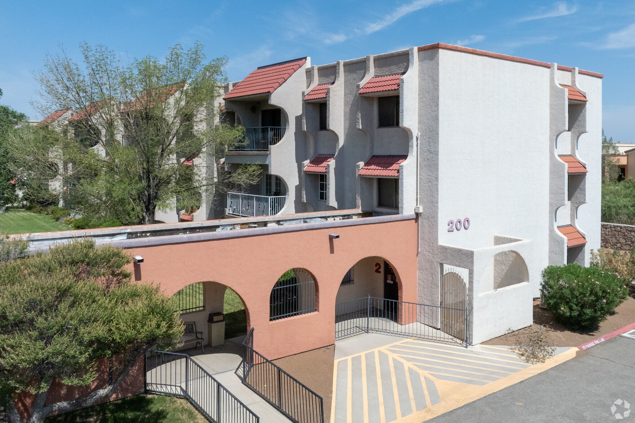 Building Photo - White Acres