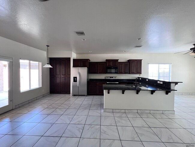 Building Photo - 4532 S Agave Ave