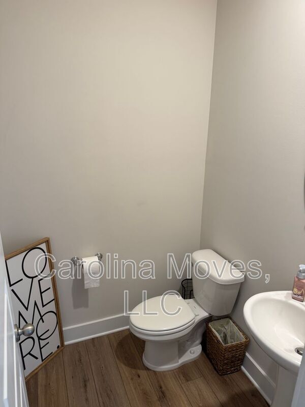 Building Photo - 26 Centimeters Dr